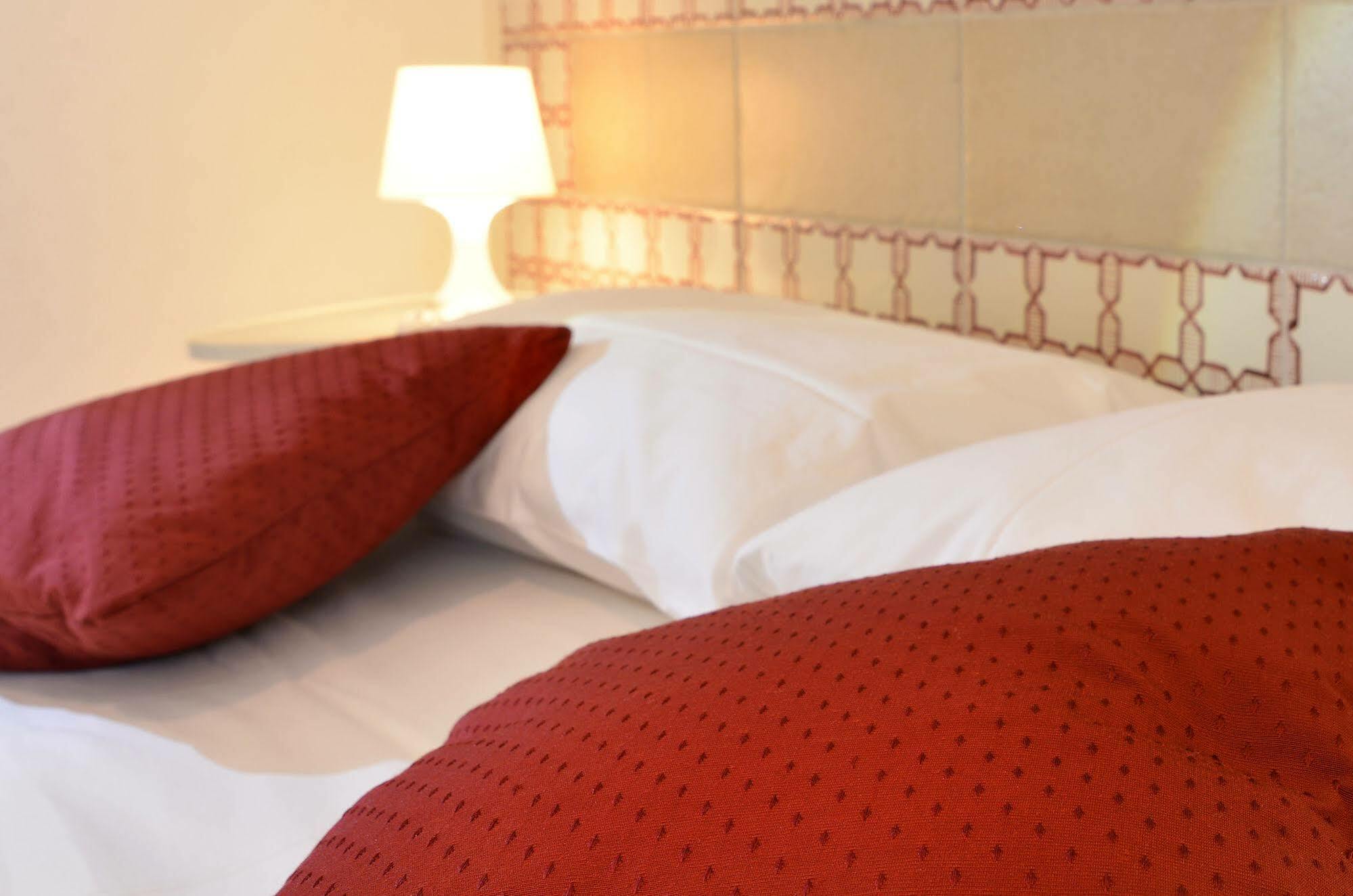 סלרנו Santi E Saraceni Rooms מראה חיצוני תמונה